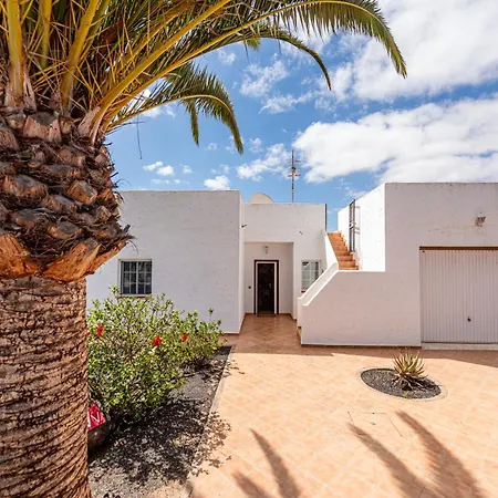 Casa Yukka With Heated Pool Vila Lajares