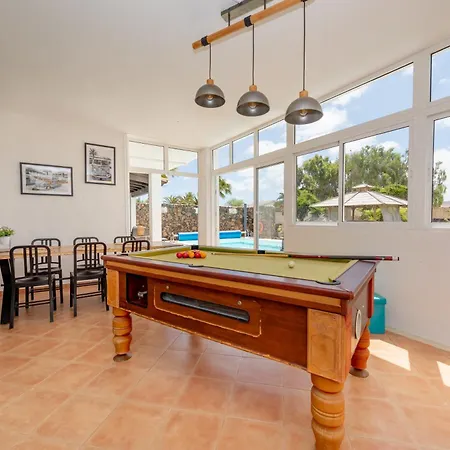 Casa Yukka With Heated Pool Vila *